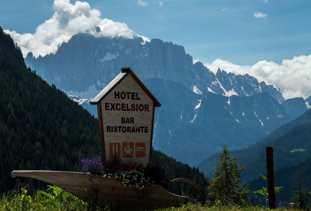 Hotel Garni Excelsior Livinallongo Del Col Di Lana Exterior foto